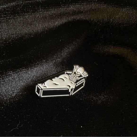 Enamel Pin - Picture 1 of 4